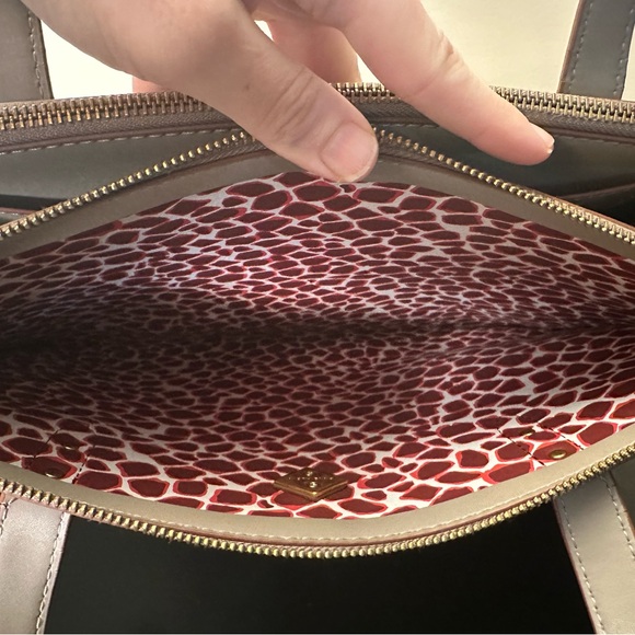 NWOT Grey Anne Klein Tote - Picture 4 of 6